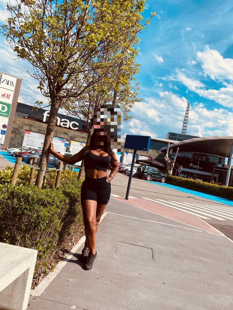 613682301: Chica busca chico en Asturias