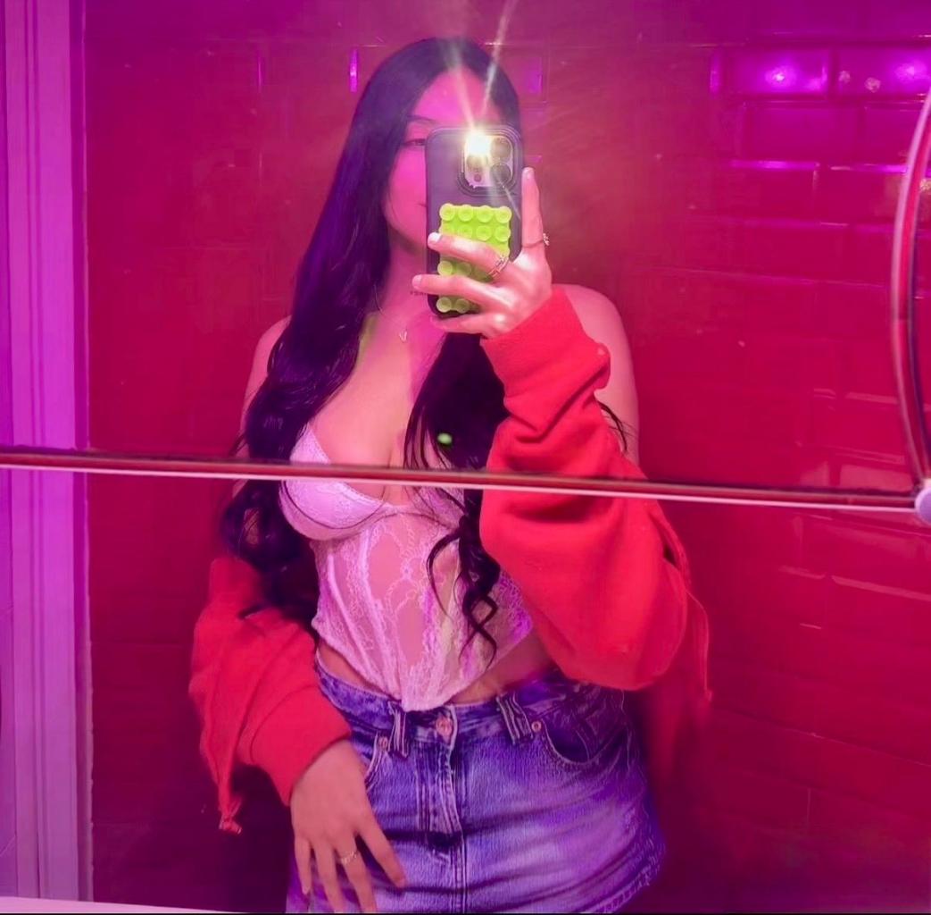 673507876: Chica busca chico en Málaga