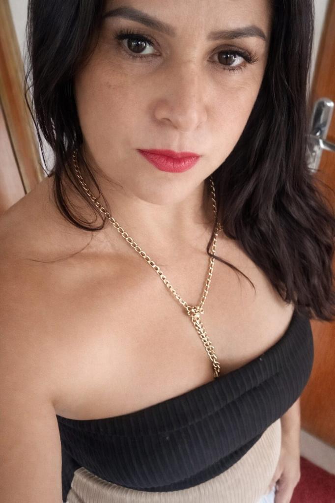 Chica busca chico en Granada: 