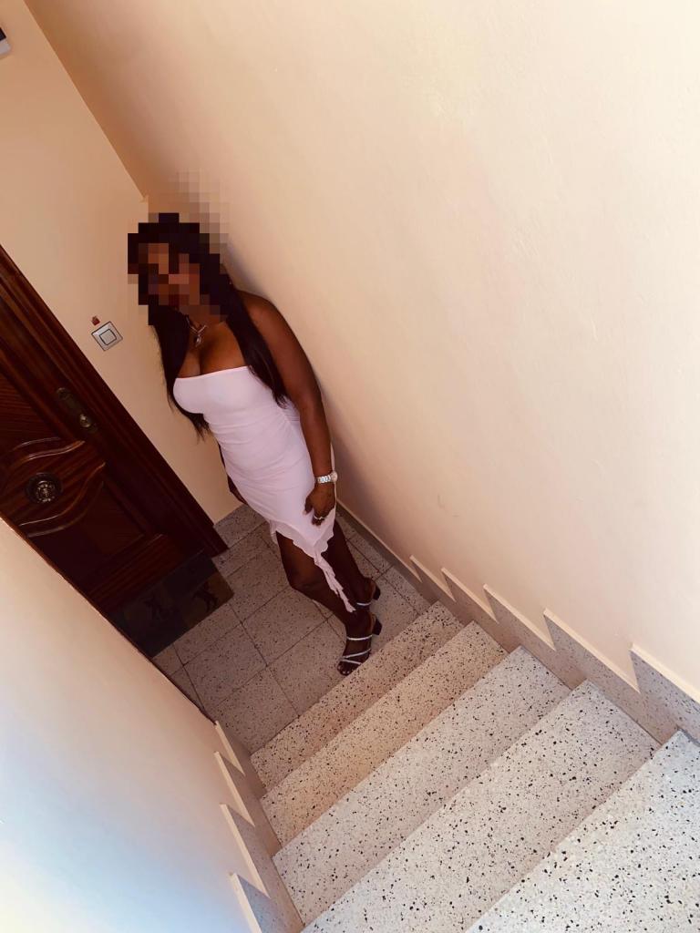 613682301: Chica busca chico en Asturias