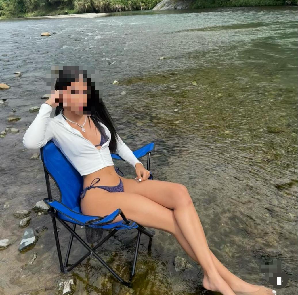 Chica busca chico en Granada: 