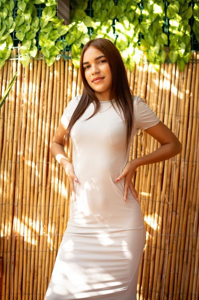 613139921: Chica busca chico en Alicante