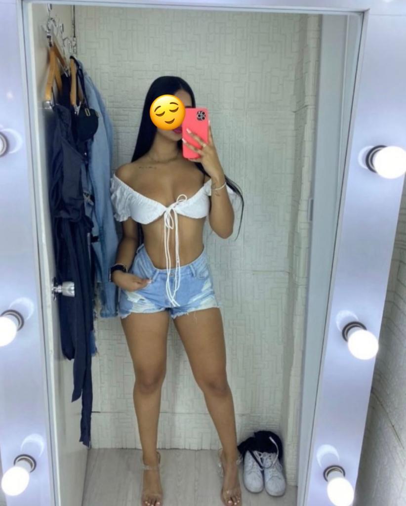 Chica busca chico en Tenerife: 