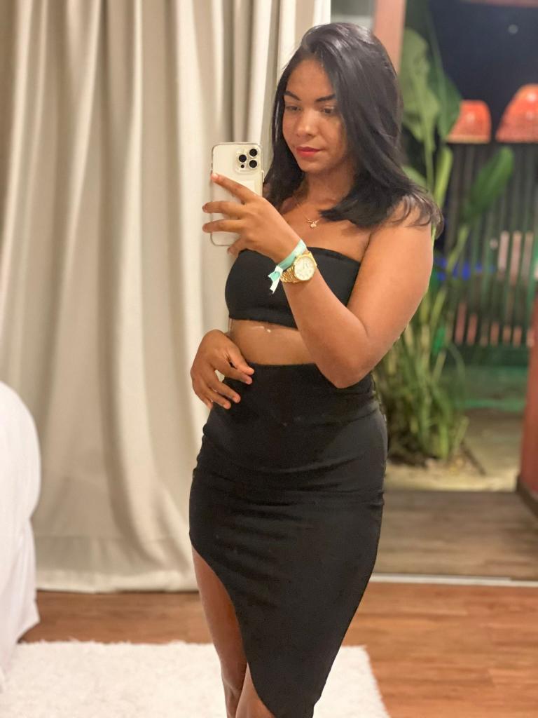 Chica busca chico en Málaga: Chica busca chico