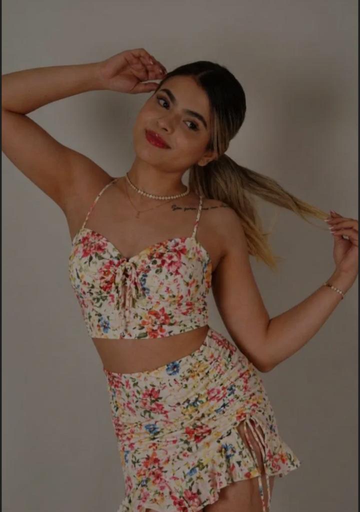 Chica busca chico en Ibiza: Chica busca chico