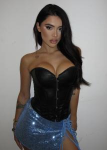 678652191: Chica busca chico en Málaga