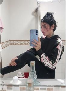 604460121: Chica busca chico en Sevilla