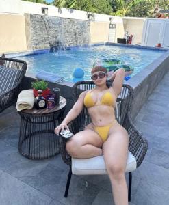 604144797: Chica busca chico en Málaga