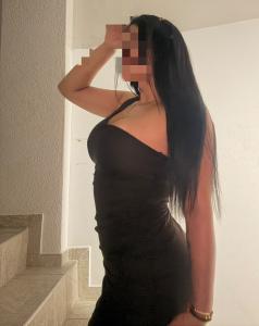 613364441: Chica busca chico en Barcelona