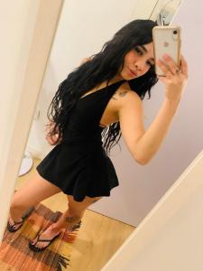 662375513: Chica busca chico en Ibiza