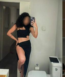 643531701: Chica busca chico en Sevilla