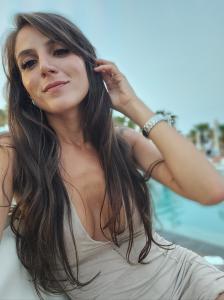 600684103: Chica busca chico en Ibiza