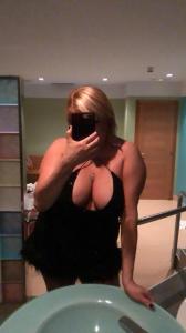692895419: Chica busca chico en La Coruña