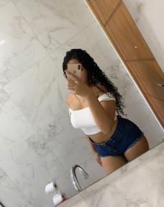 614521309: Chica busca chico en Las Palmas