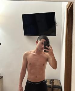 658066093: Chico busca chica en Alicante