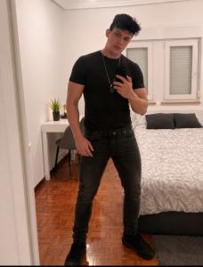 678740172: Chico busca chica en Madrid