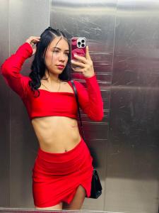 613561886: Chica busca chico en Málaga
