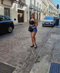 631495425: Chica busca chico en Cádiz