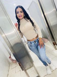 692893964: Chica busca chico en Lérida
