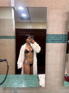 687493590: Chica busca chico en Ibiza