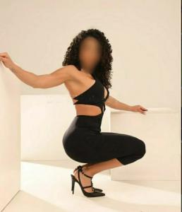 643531701: Chica busca chico en Sevilla