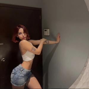 604911287: Chica busca chico en Barcelona