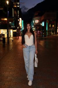 663656846: Chica busca chico en Zaragoza