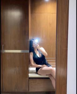 680442355: Chica busca chico en Madrid