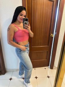 742048793: Chica busca chico en La Coruña