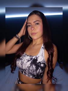 613458055: Chica busca chico en Alicante