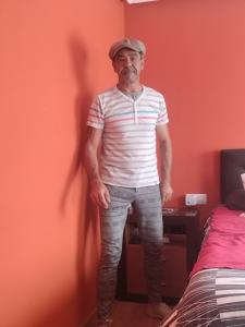691700014: Chico busca chica en León