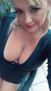 692895419: Chica busca chico en La Coruña