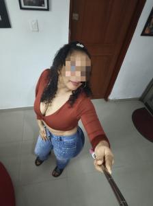 742069125: Chica busca chico en Gerona