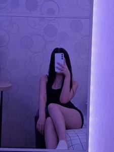 612288498: Chica busca chico en Madrid