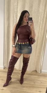 742048793: Chica busca chico en La Coruña