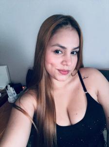 614810294: Chica busca chico en Sevilla