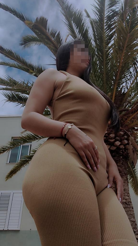Chica busca chico en Tenerife: 