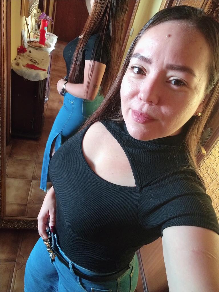 643018146: Chica busca chico en Zaragoza