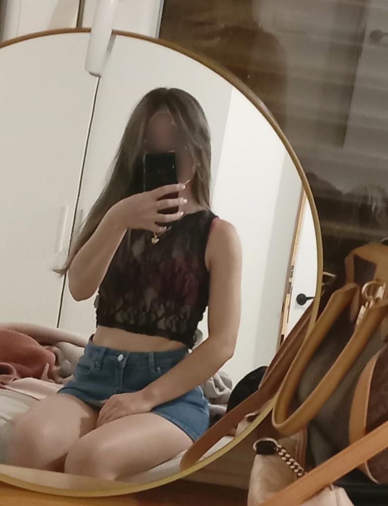 656560257: Chica busca chico en Cantabria