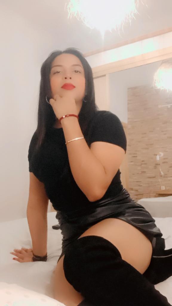 Chica busca chico en Cádiz: 