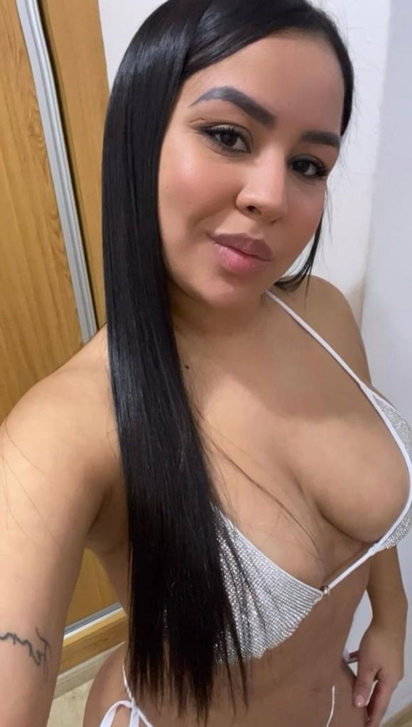 Chica busca chico en Cádiz: 