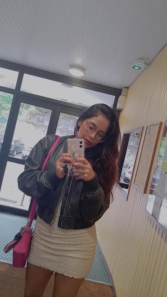 653627918: Chica busca chico en Granada
