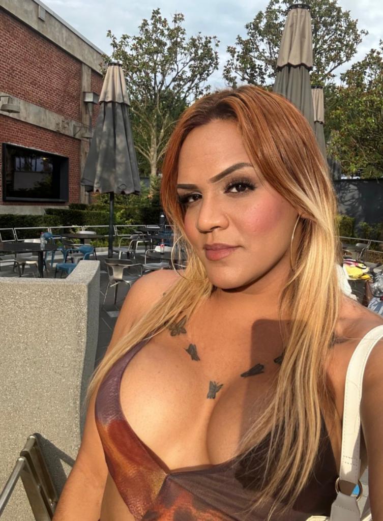 663105511: Travesti en Barcelona