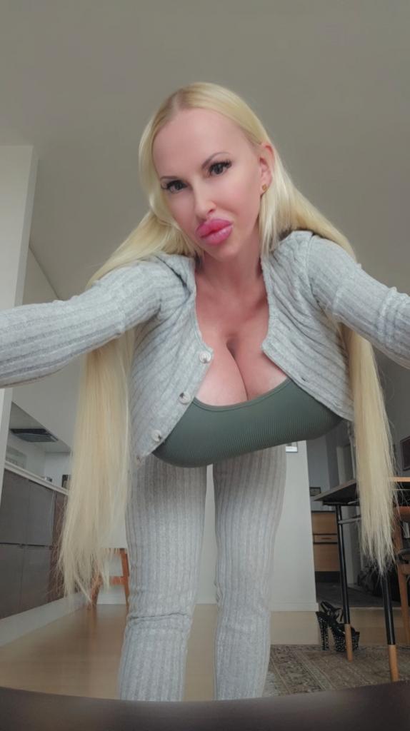 686398718: Chica busca chico en Málaga