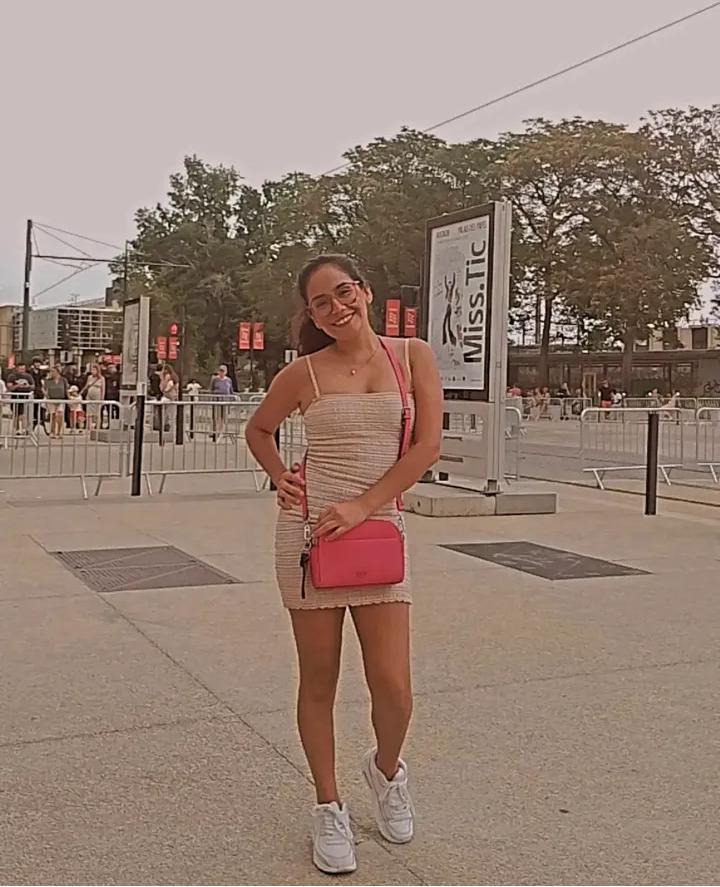 Chica busca chico en Granada: 