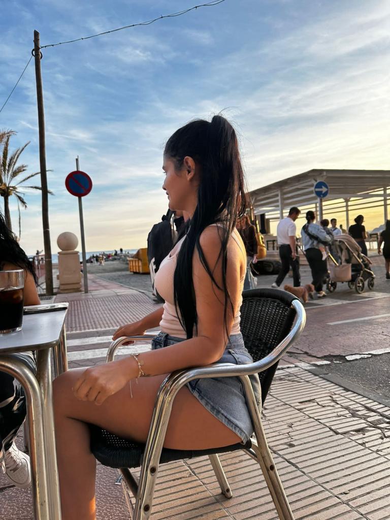 Chica busca chico en Almería: 