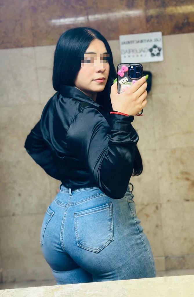 Chica busca chico en Almería: 
