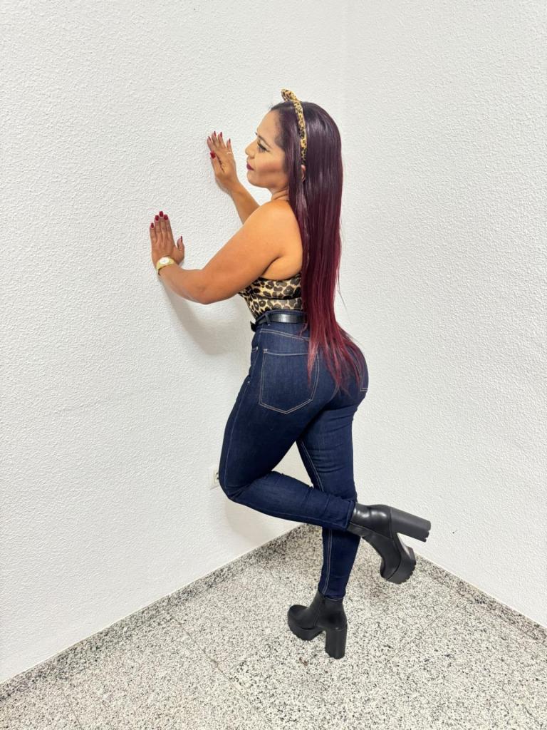 Chica busca chico en Huelva: 