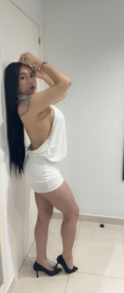 672593233: Chica busca chico en Málaga