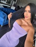 613888679: Chica busca chico en Barcelona